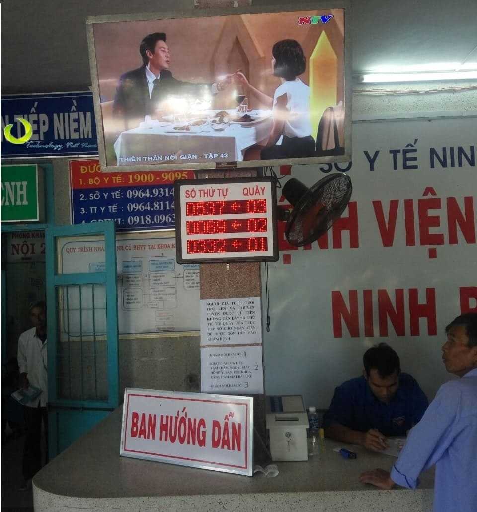 Triển khai hệ thống xếp hàng tự động tại TTYT Ninh Phước