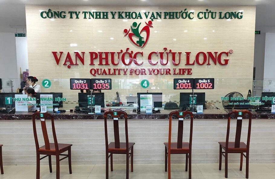 Hệ thống xếp hàng tự động tại Phòng khám Vạn Phước Cửu Long